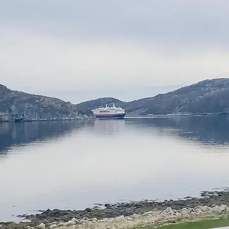 Feriehus Coastal With Panoramic Views In Hovikstranda