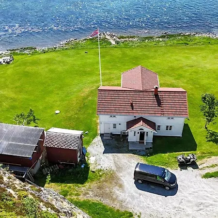 Coastal With Panoramic Views In Hovikstranda بيت للعطل